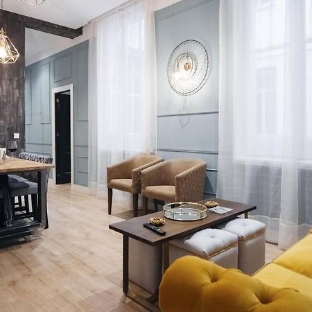 Apartamentos Plaza De Pedro Zerolo III Madrid Kültér fotó