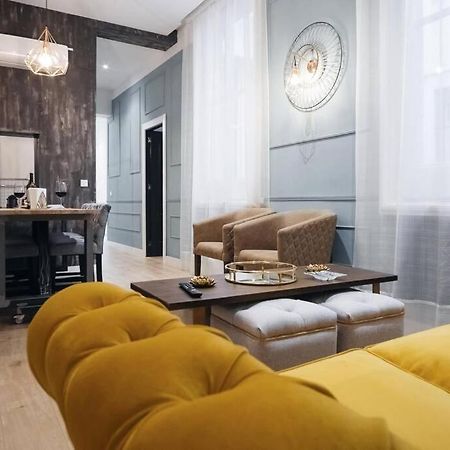 Apartamentos Plaza De Pedro Zerolo III Madrid Kültér fotó