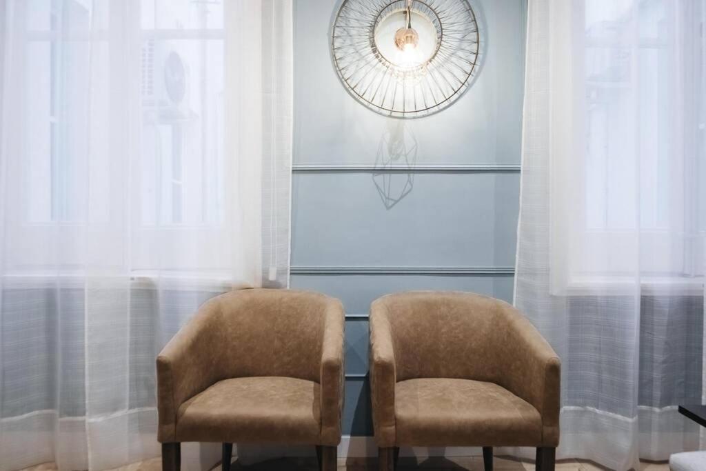 Apartamentos Plaza De Pedro Zerolo III Madrid Kültér fotó