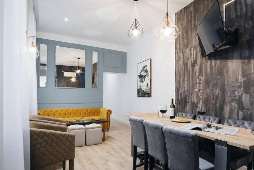 Apartamentos Plaza De Pedro Zerolo III Madrid Kültér fotó